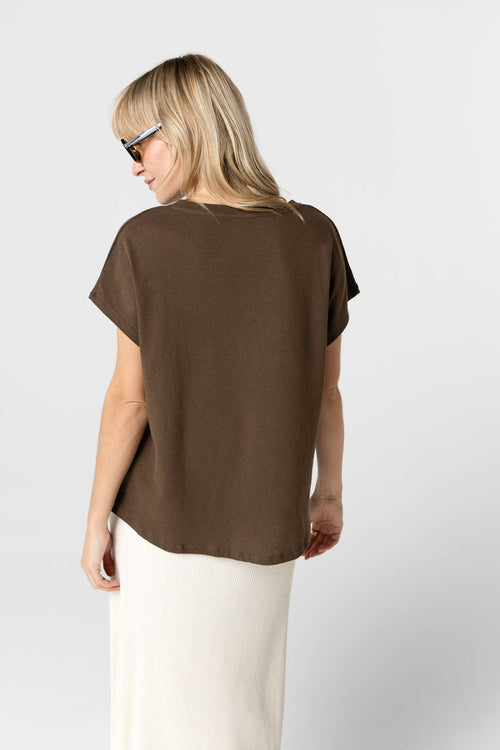 T-Shirt mit V-Ausschnitt und kurzen Ärmeln aus Baumwolle/Leinen in Tonka - MAJESTIC FILATURES