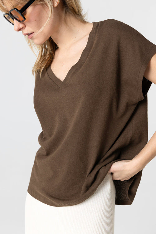 T-Shirt mit V-Ausschnitt und kurzen Ärmeln aus Baumwolle/Leinen in Tonka - MAJESTIC FILATURES