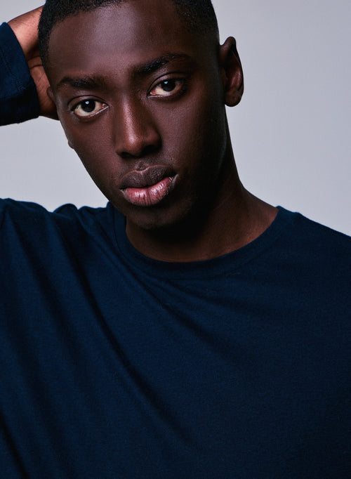 Marineblaues Langarm-T-Shirt mit Rundhalsausschnitt aus Baumwolle und Kaschmir - MAJESTIC FILATURES