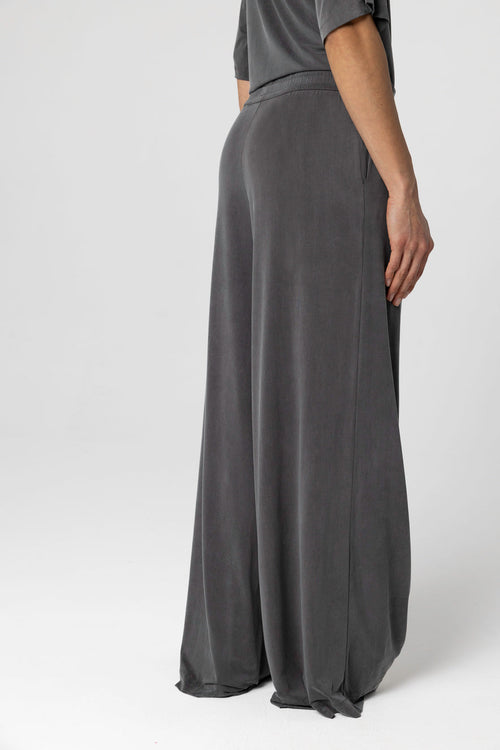 Hose aus Cupro/Elasthan in Dunkelgrau - MAJESTIC FILATURES
