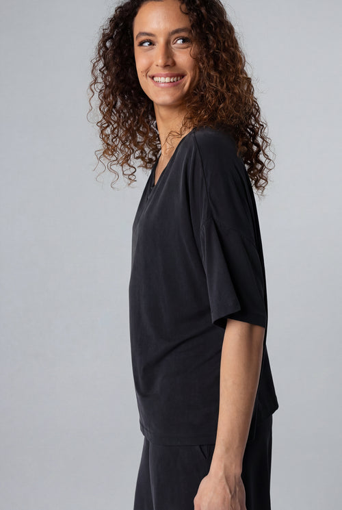 Camiseta negra cuello redondo y manga corta en cupro/elastano - MAJESTIC FILATURES